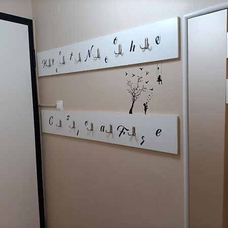 Appartamento Urban Minimalist Studio Apt. near Pagrati Park Atene Esterno foto