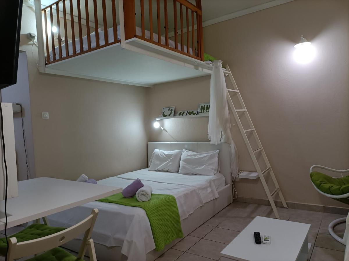 Appartamento Urban Minimalist Studio Apt. near Pagrati Park Atene Esterno foto