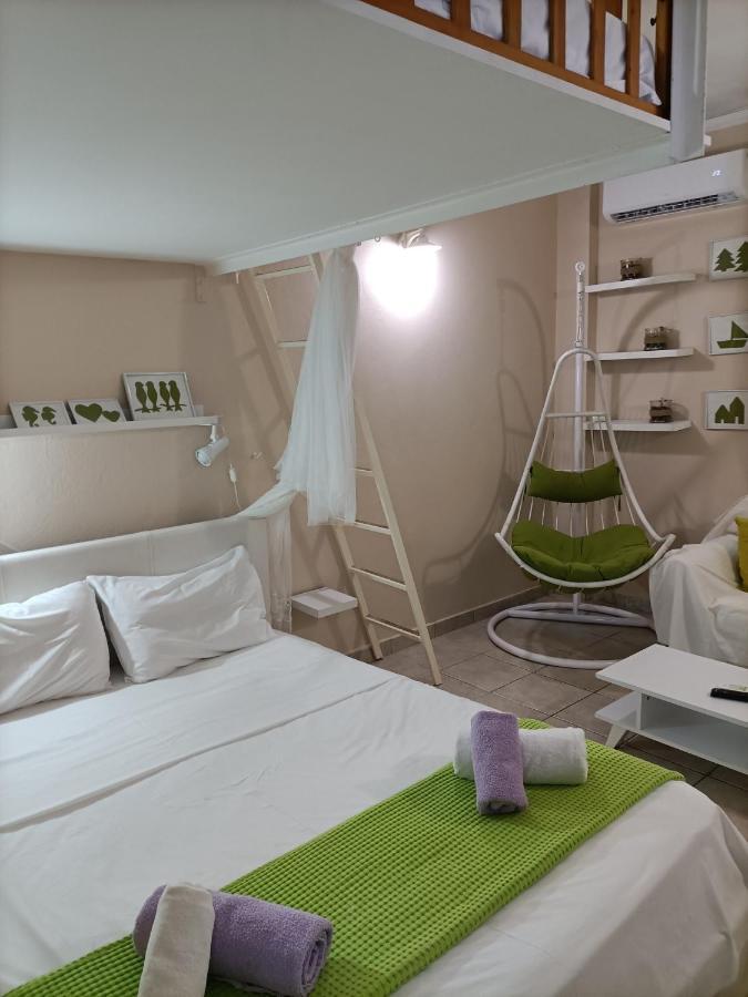 Appartamento Urban Minimalist Studio Apt. near Pagrati Park Atene Esterno foto