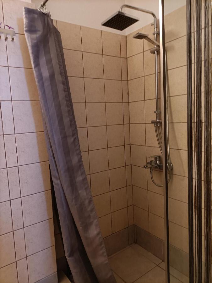 Appartamento Urban Minimalist Studio Apt. near Pagrati Park Atene Esterno foto